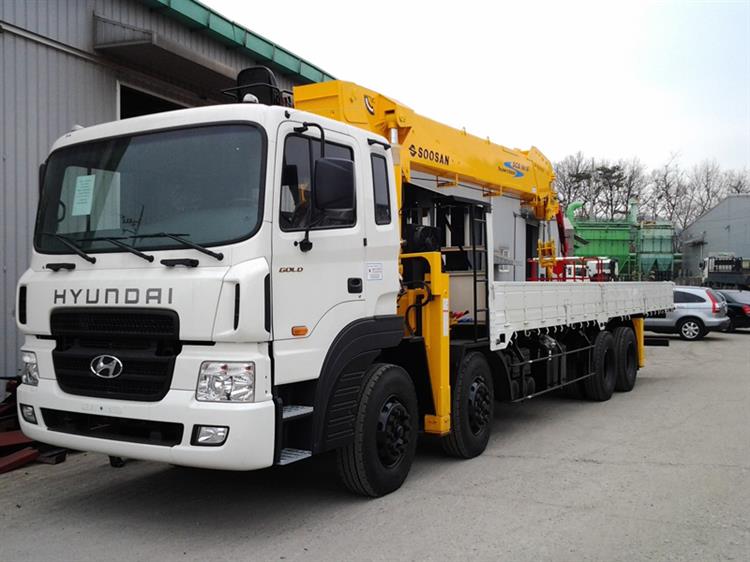 Xe tải Hyundai HD250 gắn cẩu Soosan 7 tấn 1